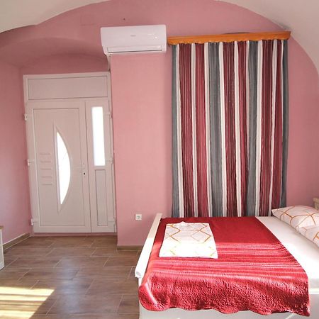 Studio Apartman Maro Сень Екстер'єр фото
